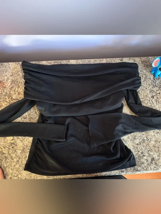 wild fable Black Off-Shoulder Long Sleeve Top - Picture 1 of 3